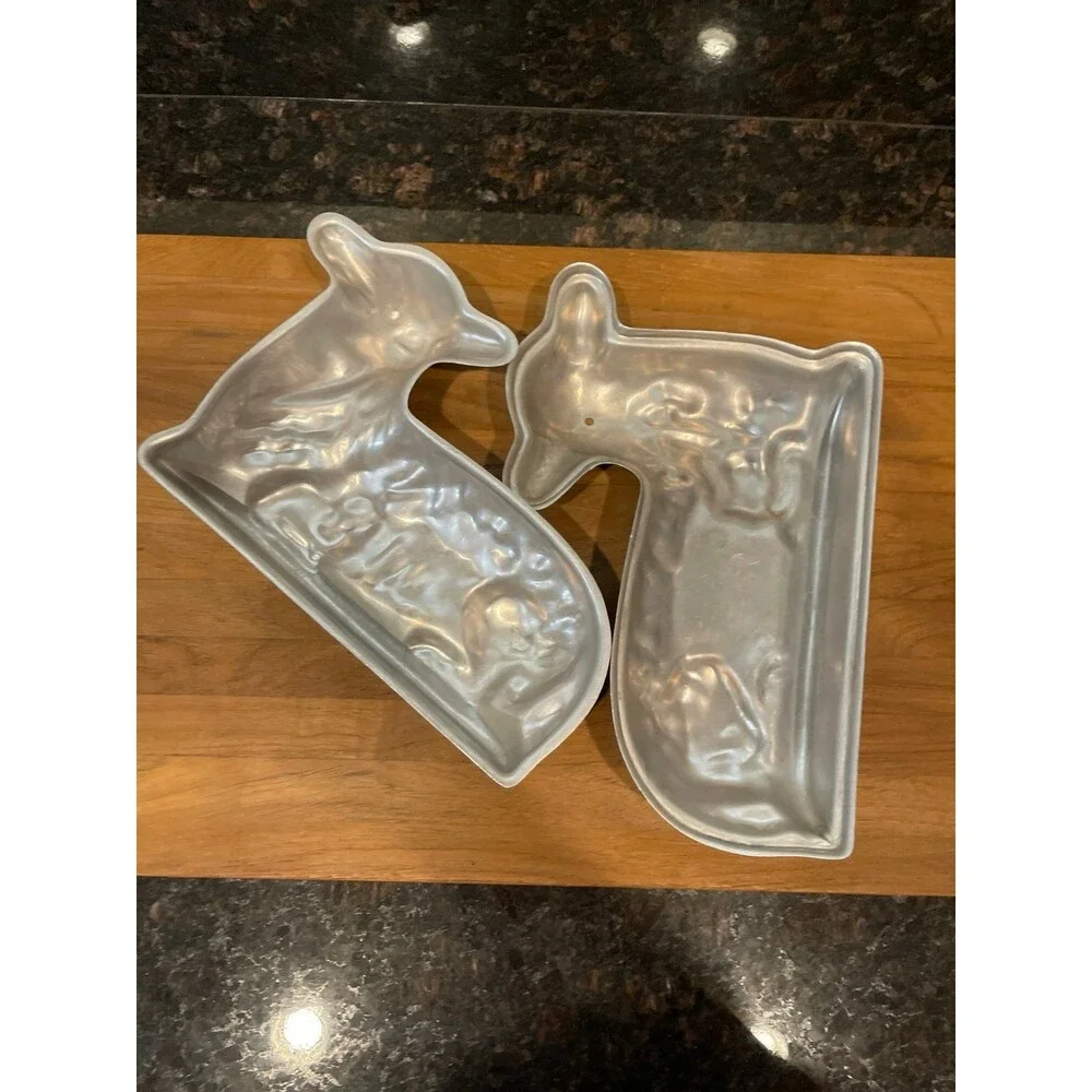 Vintage Cast Aluminum Lamb and rabbit jello/cake Mold
